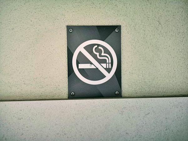 George Morina באתר PEXELS NO SMOKING